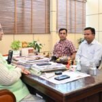 मसूरी विधानसभा क्षेत्र में सीवर-पेयजल संकट पर मंथन, मंत्री गणेश जोशी ने अधिकारियों संग की बैठक, स्थायी समाधान के निर्देश