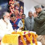 मंत्री गणेश जोशी ने पूज्य गीता मनीषी ज्ञानानंद जी महाराज का अंगवस्त्र भेंट कर देहरादून आगमन पर उनका स्वागत एवं अभिनंदन किया तथा उनसे आशीर्वाद प्राप्त किया