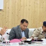 अनिल बलूनी ने दिशा बैठक में दिखाई विकास की सख्त मॉनिटरिंग, अधिकारियों को दिए समयबद्ध कार्य पूरे करने के निर्देश