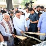 सीएम धामी ने अपने व्यवहार से दिखाई आत्मीयता, अंतिम यात्रा तक रहे साथ