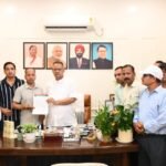 गणेश जोशी ने परिषद कर्मचारियों की मांगों पर गंभीरता से कार्य करने का दिया भरोसा