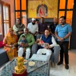 भाजपा “परिवार साथ, विश्वास साथ, मिशन 2027 के लिए हऱ कदम भी साथ।”