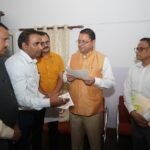 मुख्यमंत्री धामी ने सभी प्रतिनिधिमंडलों की समस्याओं एवं मांगों को गंभीरता से सुनते हुए शासन के वरिष्ठ अधिकारियों को नियमानुसार परीक्षण कर यथोचित कार्यवाही एवं समस्याओं के उचित समाधान के निर्देश दिए